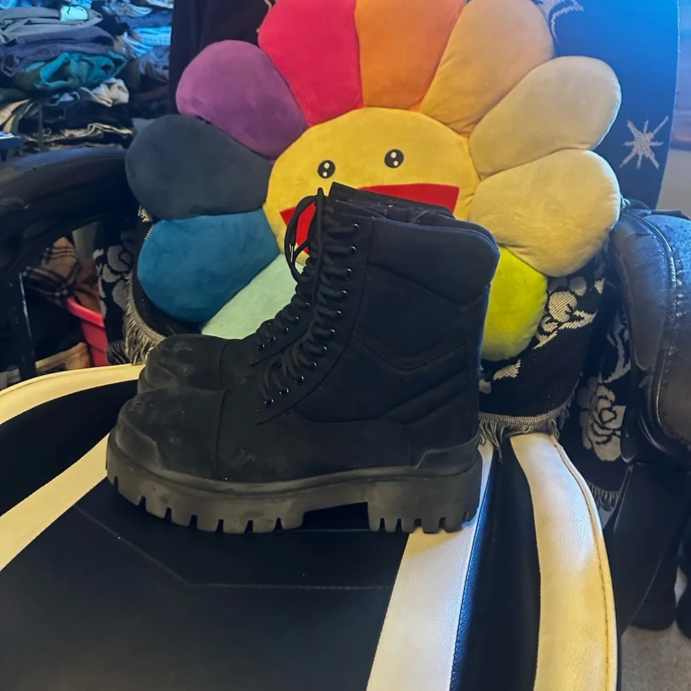Balenciaga Black striker boots - Picture 2 of 4